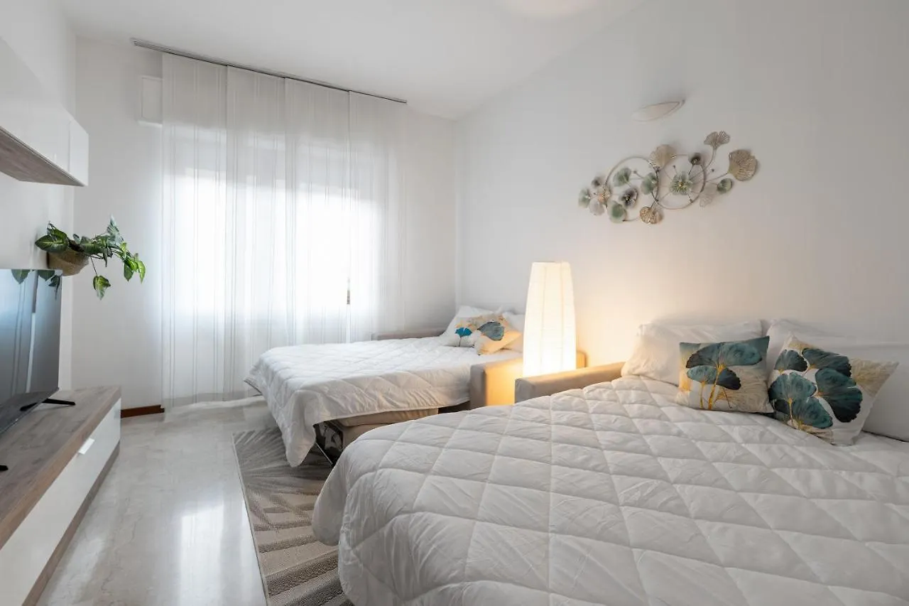 San Siro Big House Wifi Netflix Free Parking Lägenhet Milano 0*,  Italien